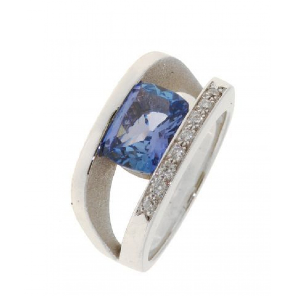 Bague Or Blanc Tanzanite Coussin 8x7mm et Diamant Ref. 31069